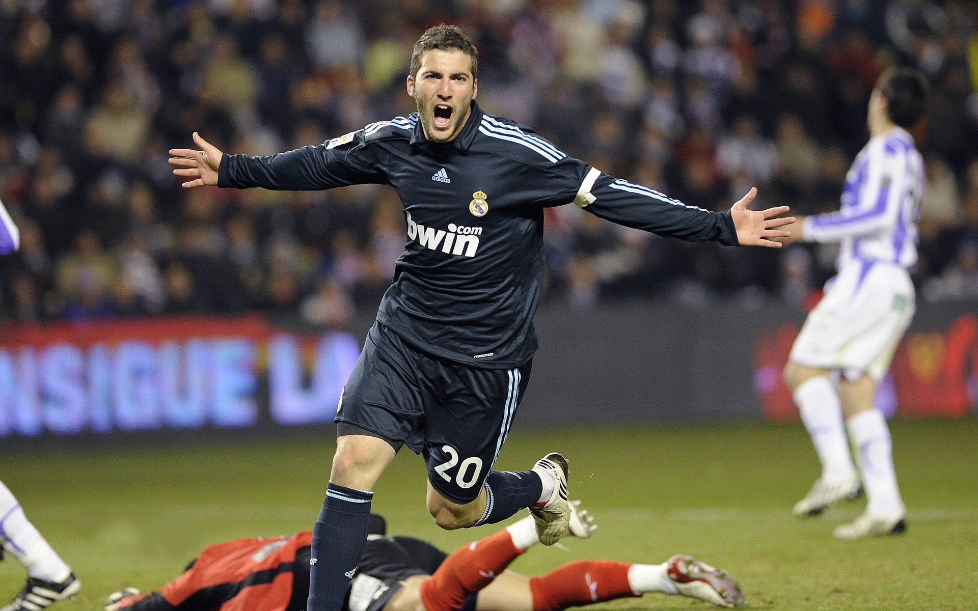 巴斯托尼一锤定音,挪威对阵皇家社会,唯一性制胜表现铸就经典