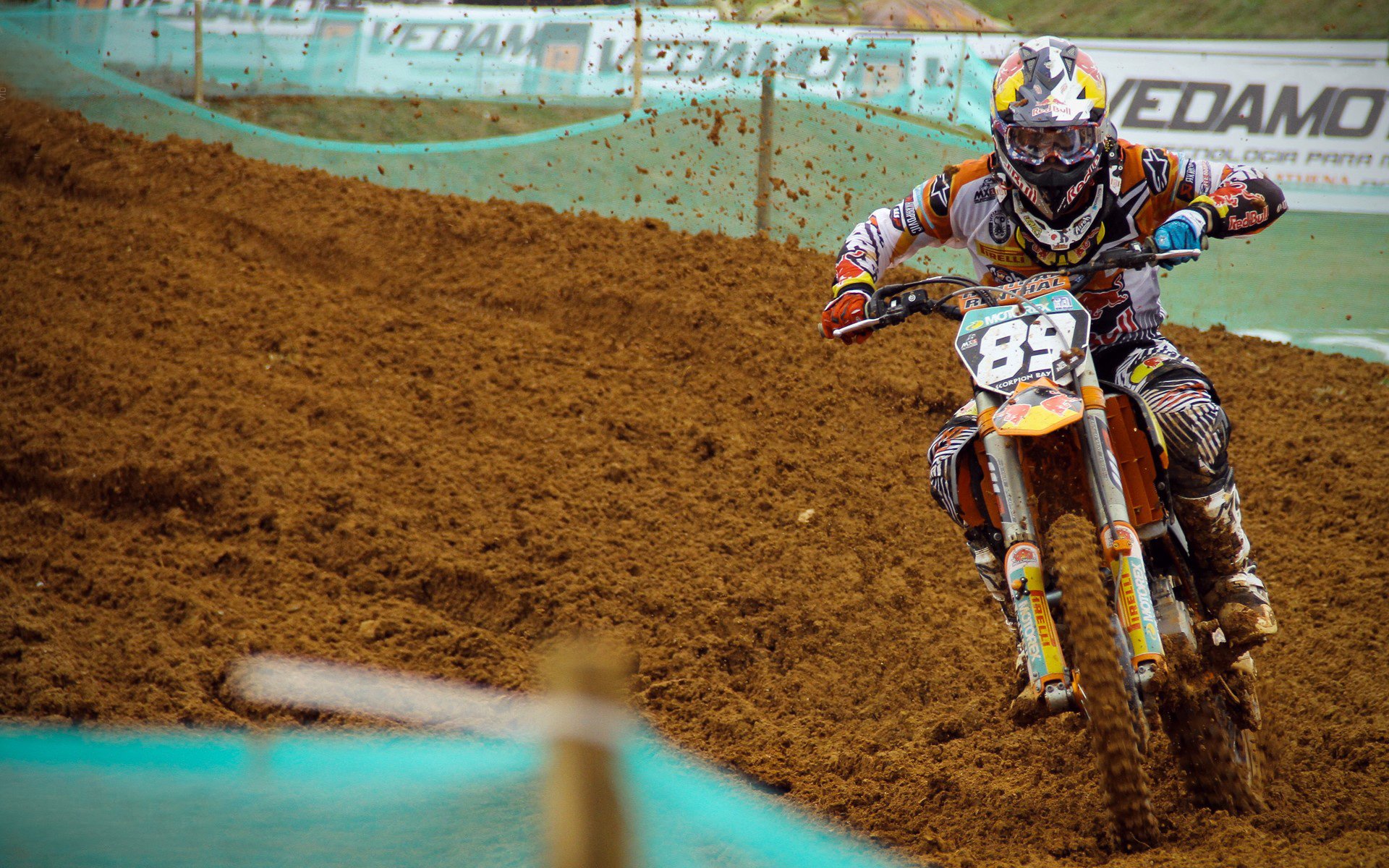 新王登基与旧日回响,爱德华兹统治攻防,马刺式坚韧带走火箭