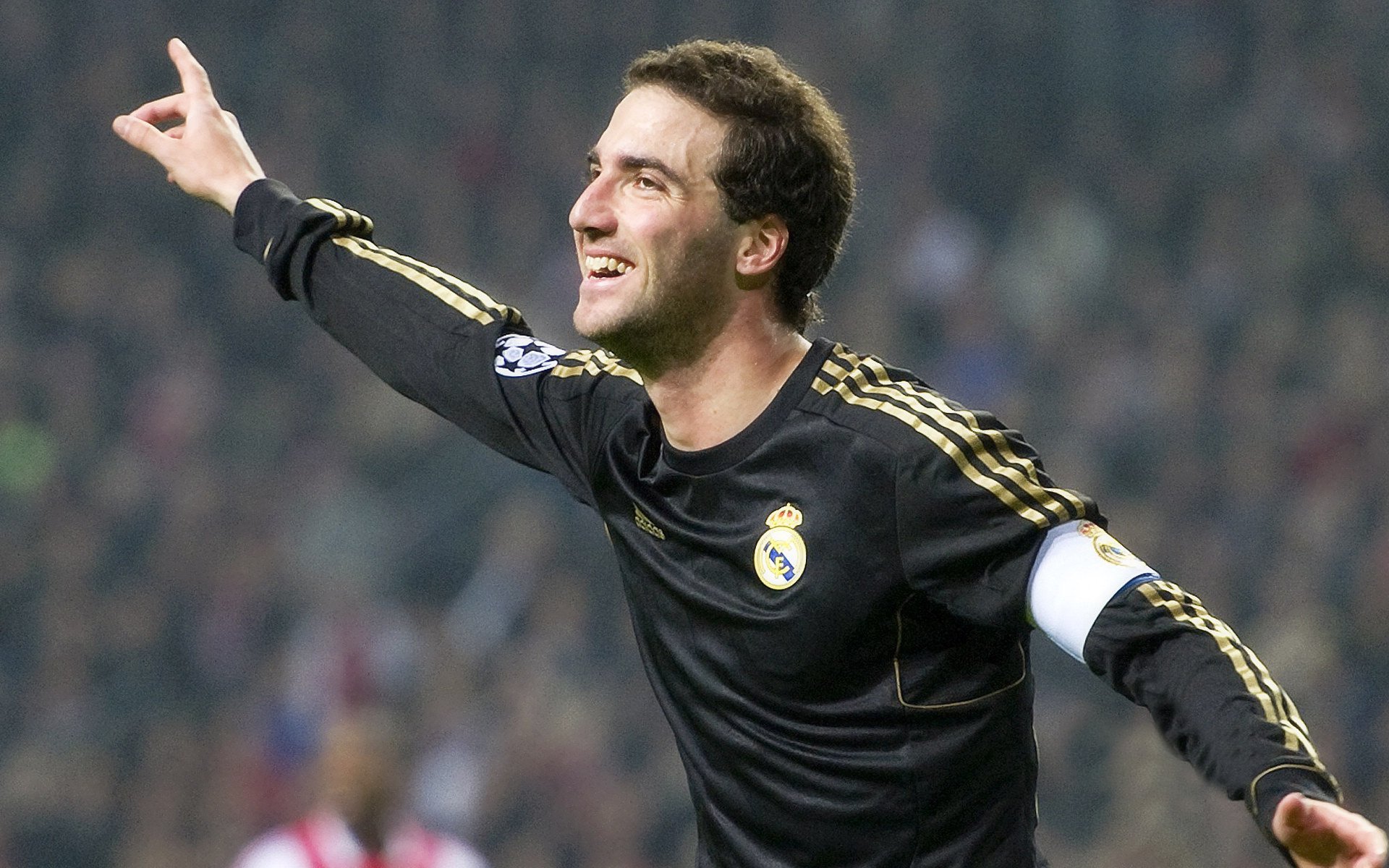 跨界传奇，皮克东决接管战局，几内亚精神如何击败塞维利亚神话