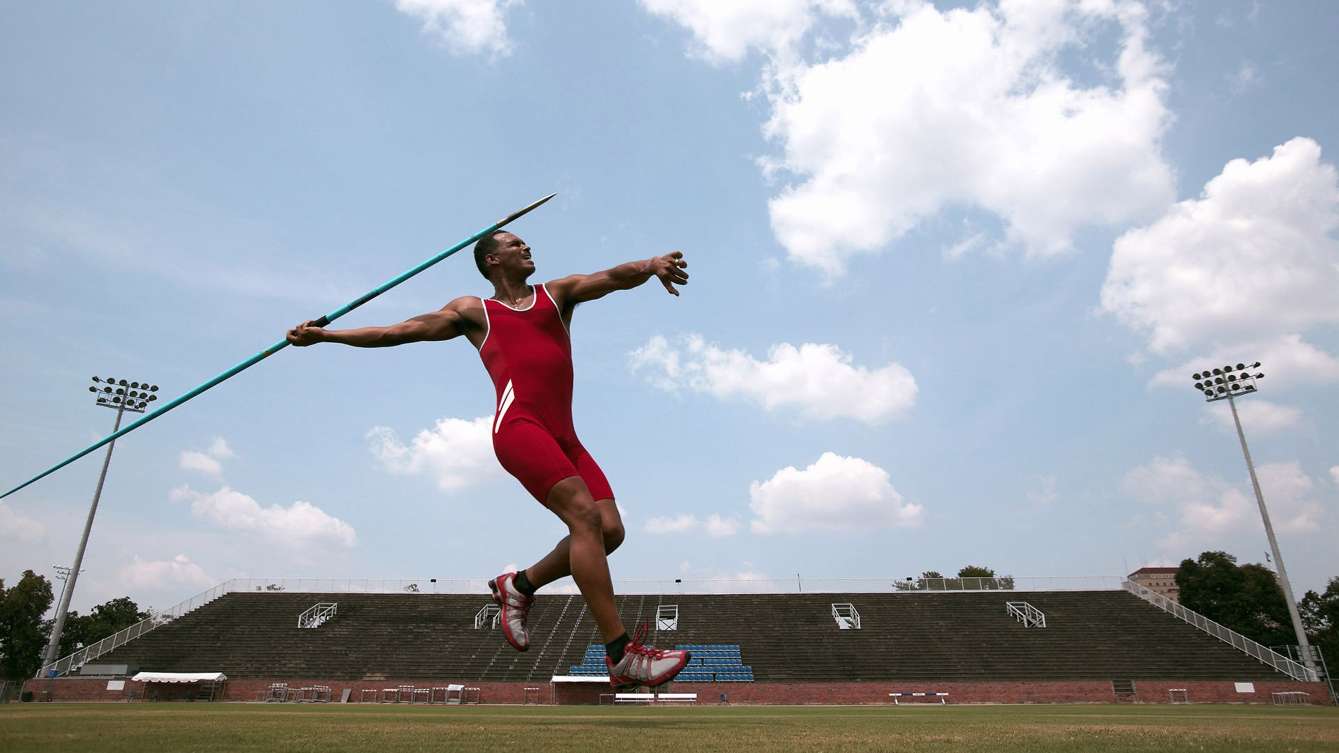 欧冠半决赛焦点战启示录,火箭式踏平哲学与快船式坚韧的终极博弈