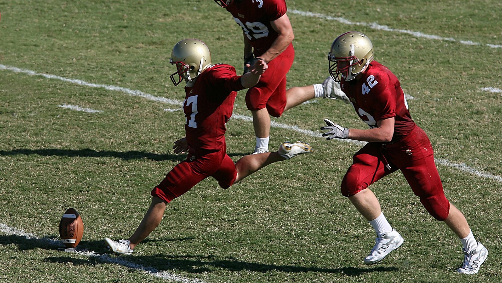 欧冠淘汰赛焦点战启示录，森林狼式火力如何压制老鹰战术体系